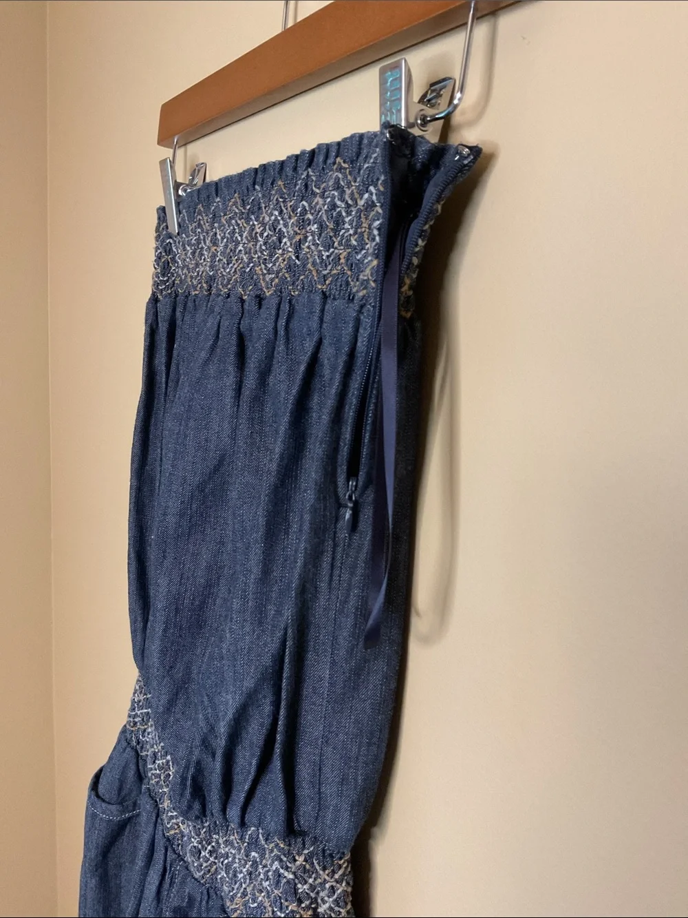 Blue Spice Roper Embroidered top and elastic waist Size M